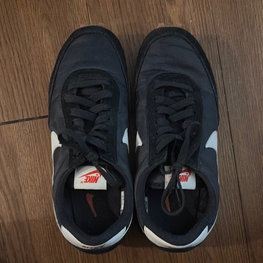Nike Black and White Sneakers